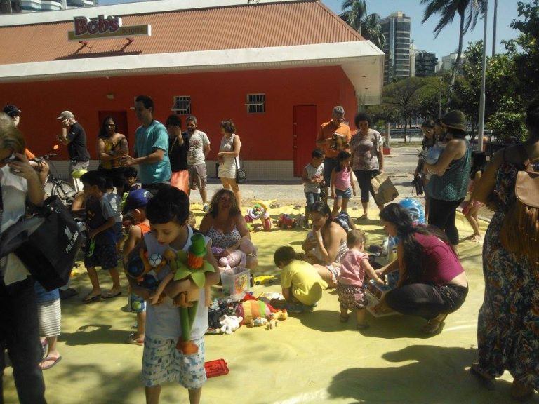 Feira de brinquedos em Vitória é promovida pelo Instituto Alana, ONG que trabalha o desestímulo ao consumo infantil (Foto: Divulgação)