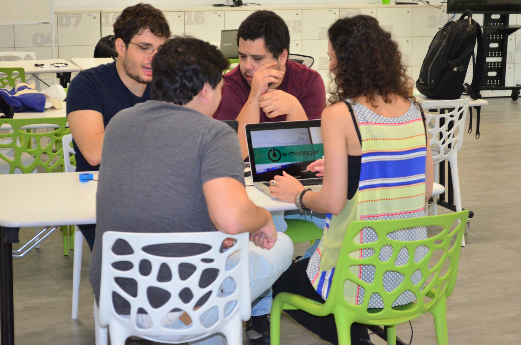 Os sócios da start-up E-Manager partem para Barcelona em novembro