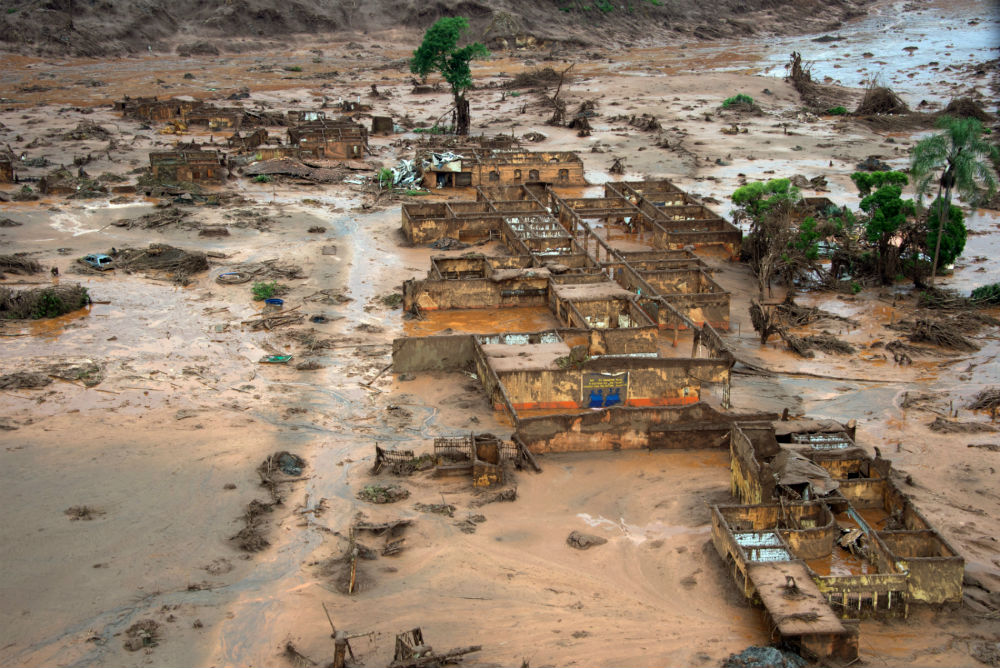 Foto de Christophe Simon/ AFP Vista do alto da região de Bento Rodrigues, distrito de Mariana