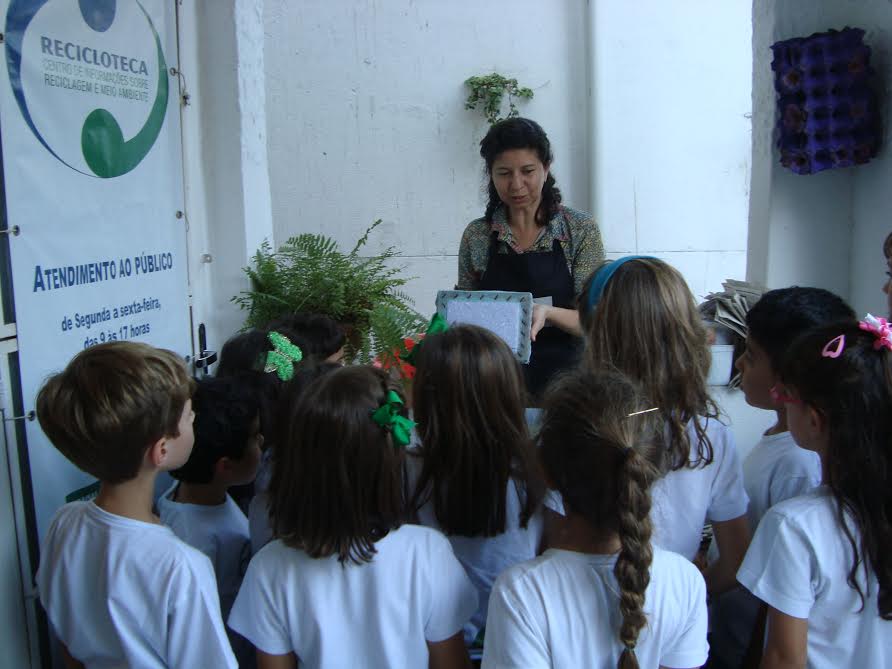 Recicloteca, projeto da ONG Ecomarapendi