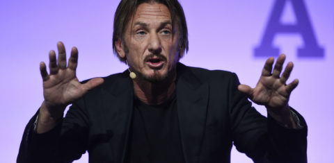 O ator Sean Penn foi uma das personalidades que falou neste sábado na COP21