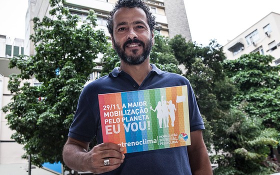O ator Marcos Palmeira divulga a manifestação marcada para este domingo, às 14h, em São Paulo