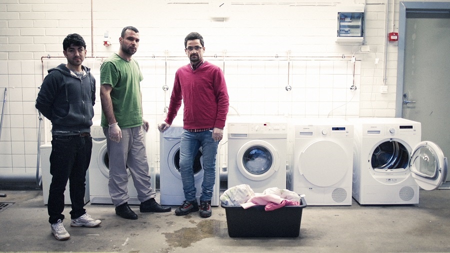 Startup Refugees Lavanderia construída na área interna do Centro de Acolhimento é gerida pelos próprios refugiados