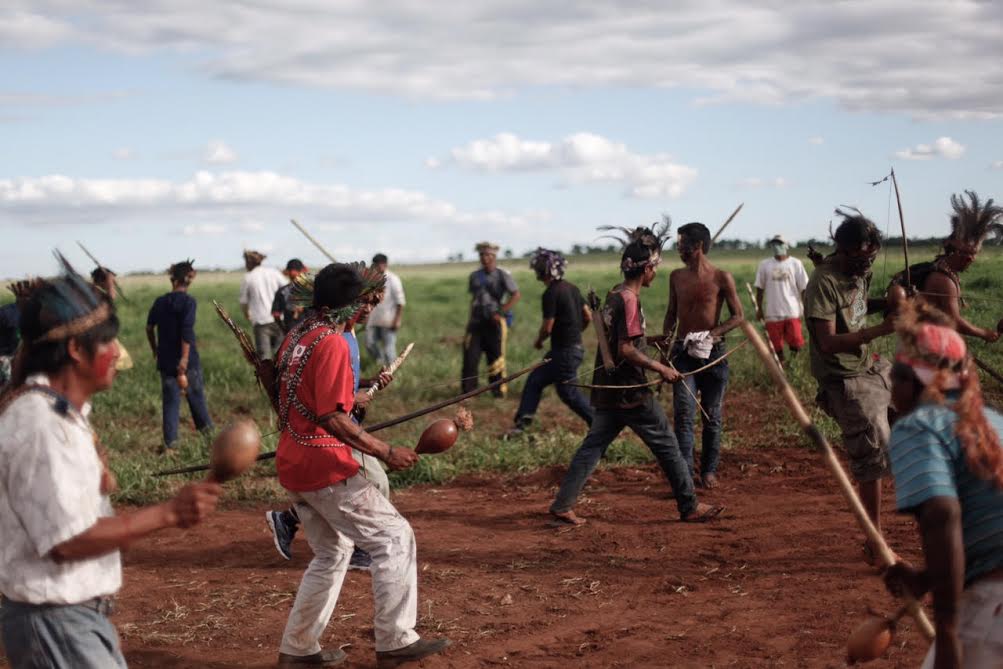 Indígenas da terra Kurusu Ambá, no Mato Grosso do Sul