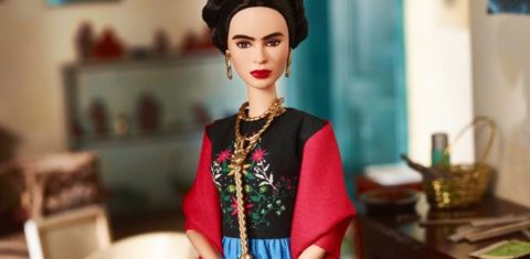 A Barbie que homenageia a mexicana Frida Kahlo é parte de uma linha com mulheres icônicas (Reprodução)