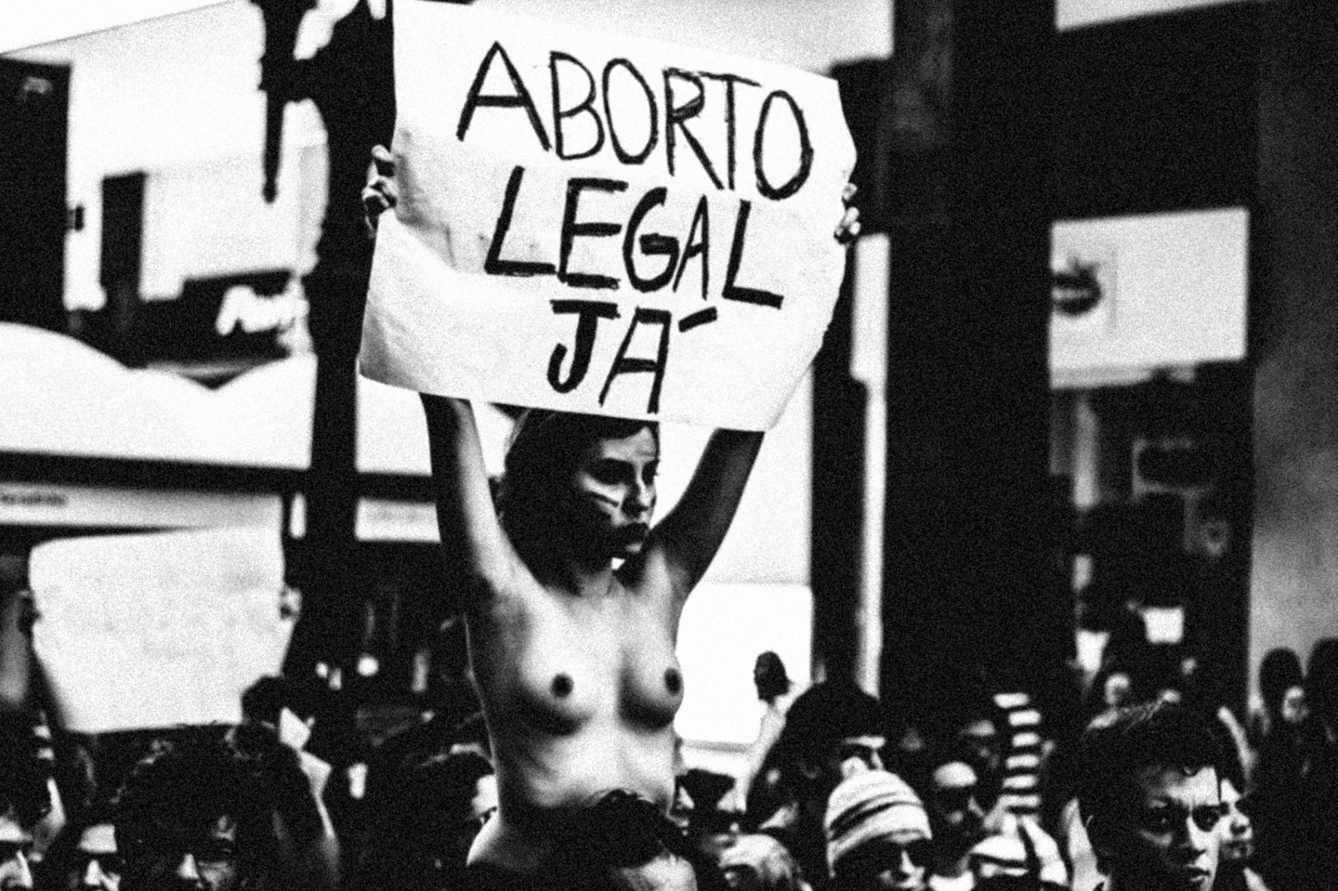 Marcio Pimenta Manifestações nas ruas pedem a legalização do aborto no Brasil. Marcha das Vadias, Curitiba