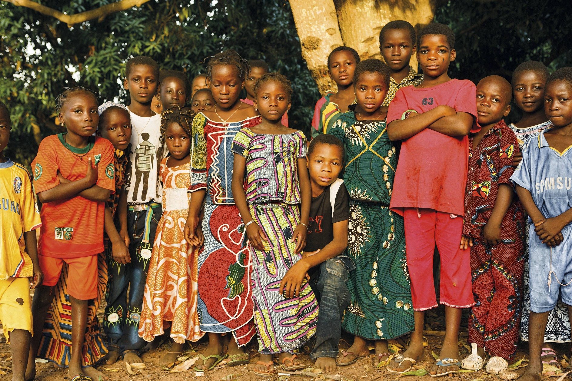 SPANI Arnaud / hemis.fr / Hemis Crianças posam para a foto durante uma cerimônia de casamento em Burkina Faso