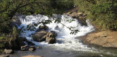 Parque Municipal Cachoeira do Salto, em Extrema, Minas Gerais. O programa Produtor de Águas tem dado tão certo na região que a qualidade da água supera as exigências da OMS