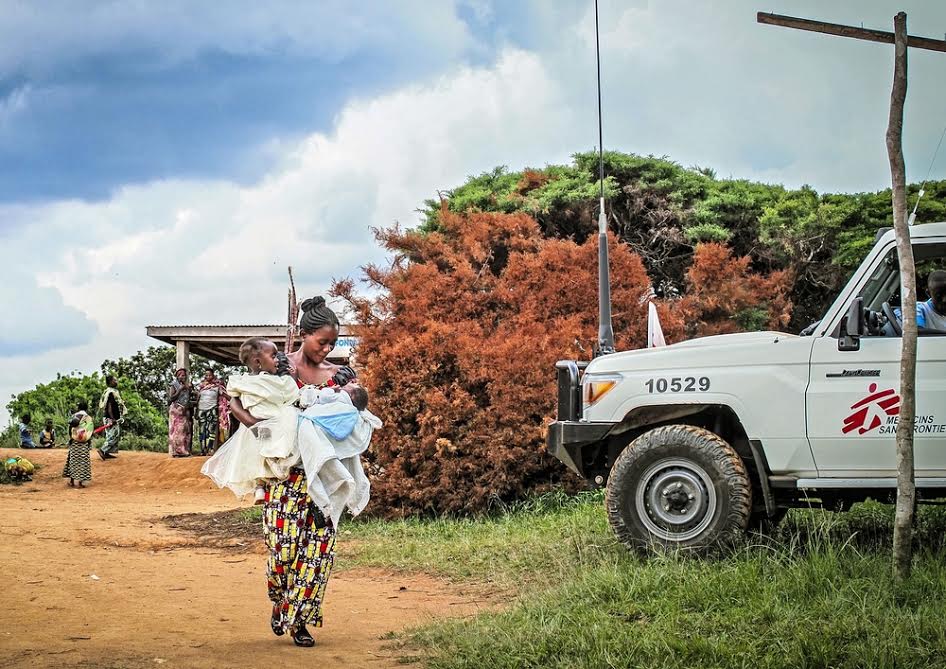 Foto de Gabrielle Klein Centro de saúde comunitário mantido por MSF em Boga, na República Democrática do Congo, em setembro de 2015