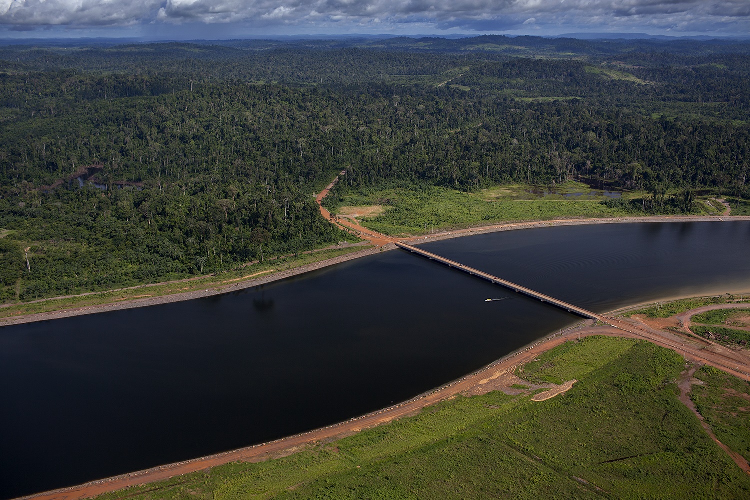 Marizilda Cruppe Vista aérea dos canais que levam à barragem da Usina Hidrelétrica de Belo Monte
