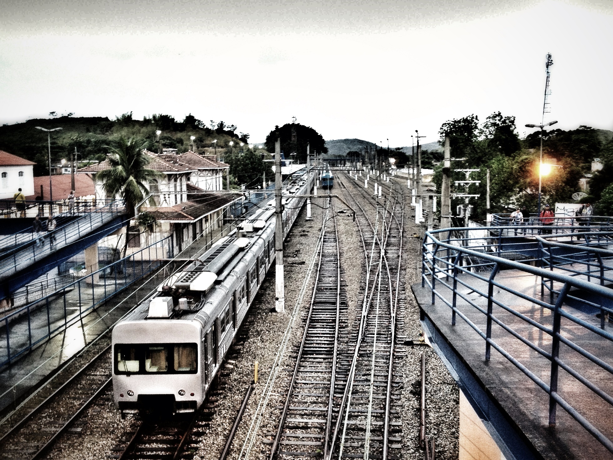 Foto Daniela Fichino Estação de trem em Japeri. O município é considerado um dos campeões mundiais em tempo de deslocamento casa-trabalho do mundo. Foto Daniela Fichino