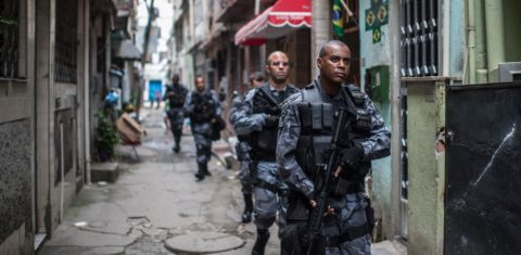 Operação da PM contra o tráfico de drogas na Favela Roquete Pinto, no Complexo da Maré