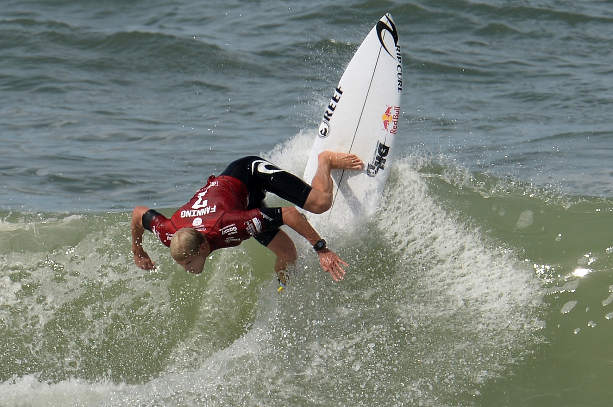 VANDERLEI ALMEIDA / AFP O australiano Mick Fanning numa das etapas do Mundial de Surf, em 2015, na Barra da Tijuca