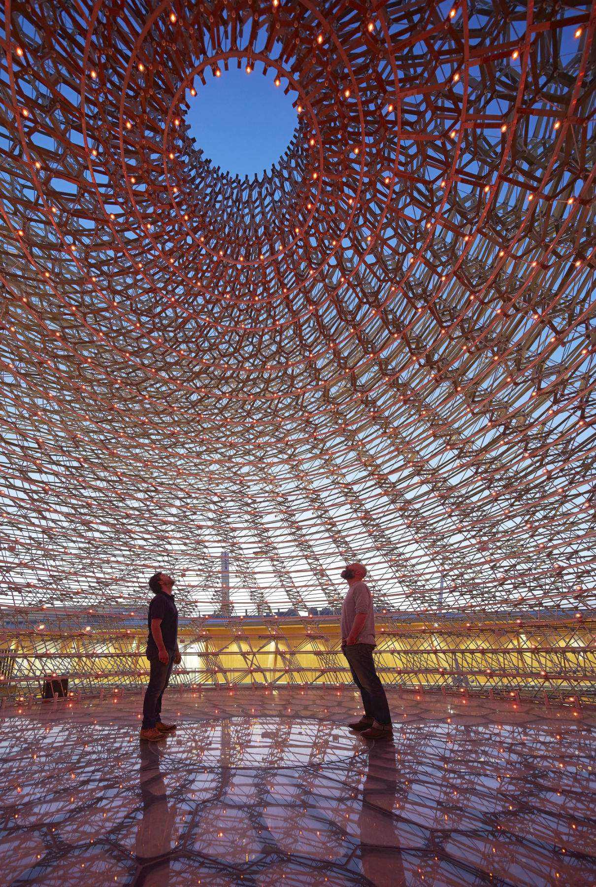 Pavilhão-UK-foto-UKTI-Hufton+Crow A instalação The Hive no pavilhão da Grã Bretanha na expo Milão