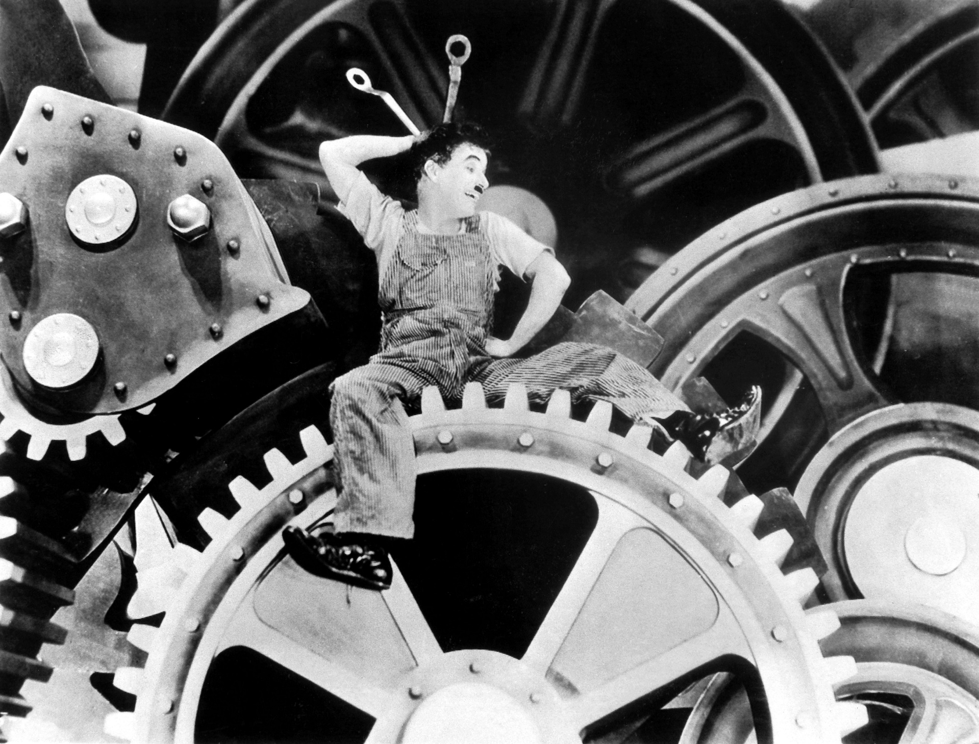Foto DPA O clássico Tempos Modernos, de Charlie Chaplin, é de 1936, mas os dramas no ambiente de trabalho continuam e se agravaram ao longo do tempo. Foto DPA