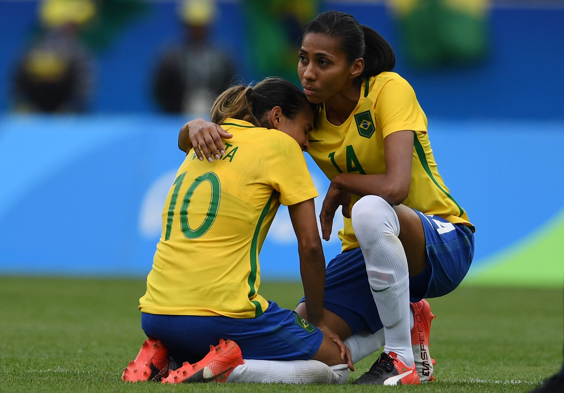 A espetacular 10, canhota, melhor inquilina do número desde que Rivaldo se aposentou, ainda desfruta da fama de ter sido melhor do mundo cinco vezes. Mas é pouco