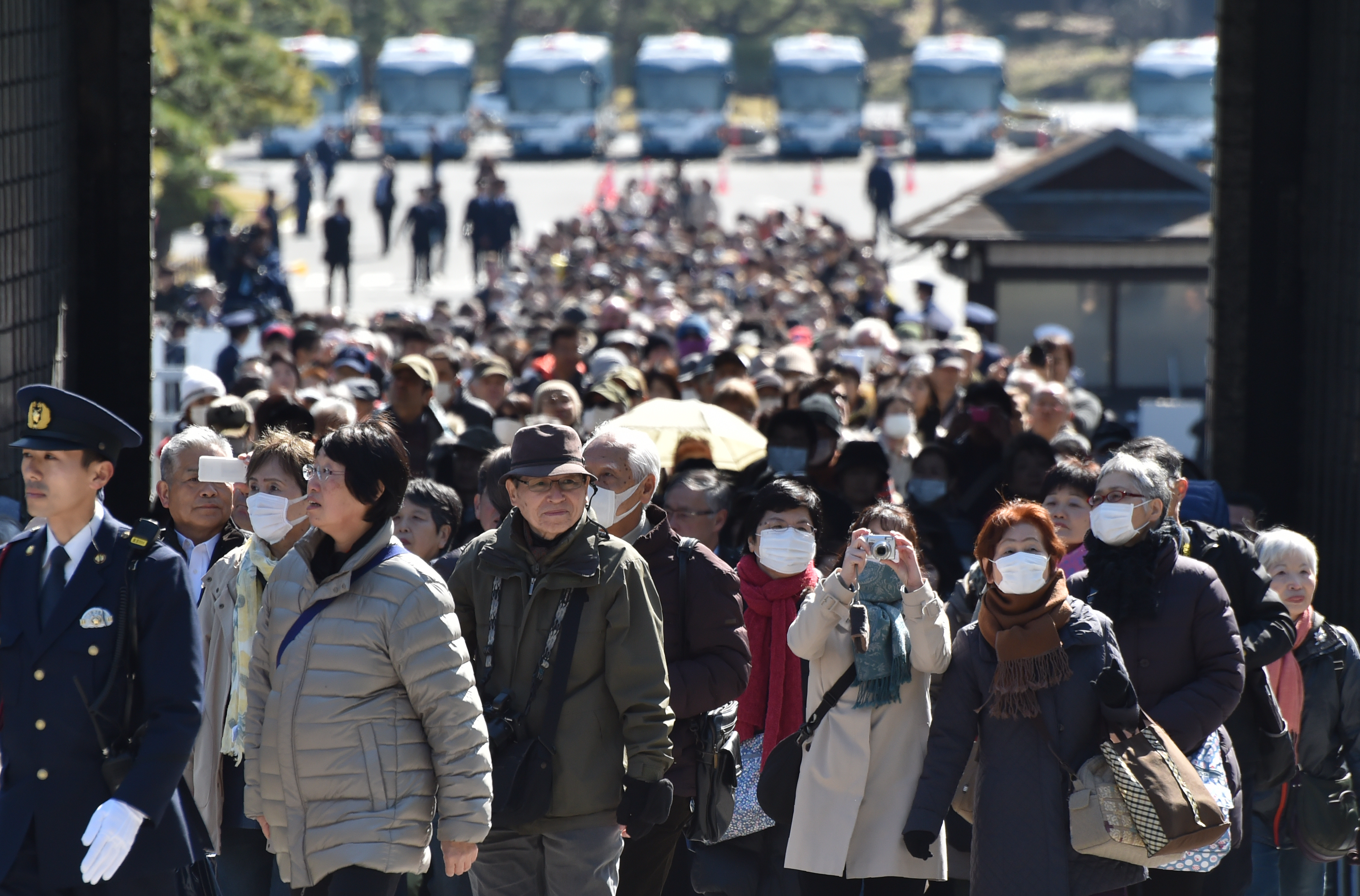 Foto de Kazuhiro Nogi/ AFP Rua de Tóquio, no Japão, lotada de japoneses