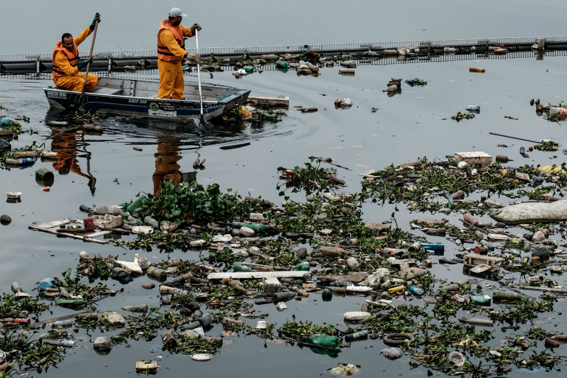 Qualidade da água da Baía de Guanabara tem níveis semelhantes ao de esgotos sem tratamento