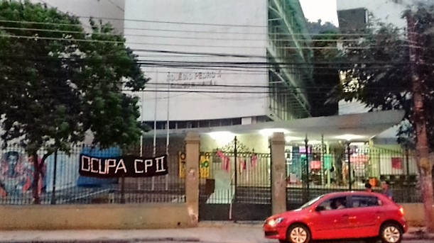 Fachada do Pedro II: cerca de 100 estudantes dormem no colégio