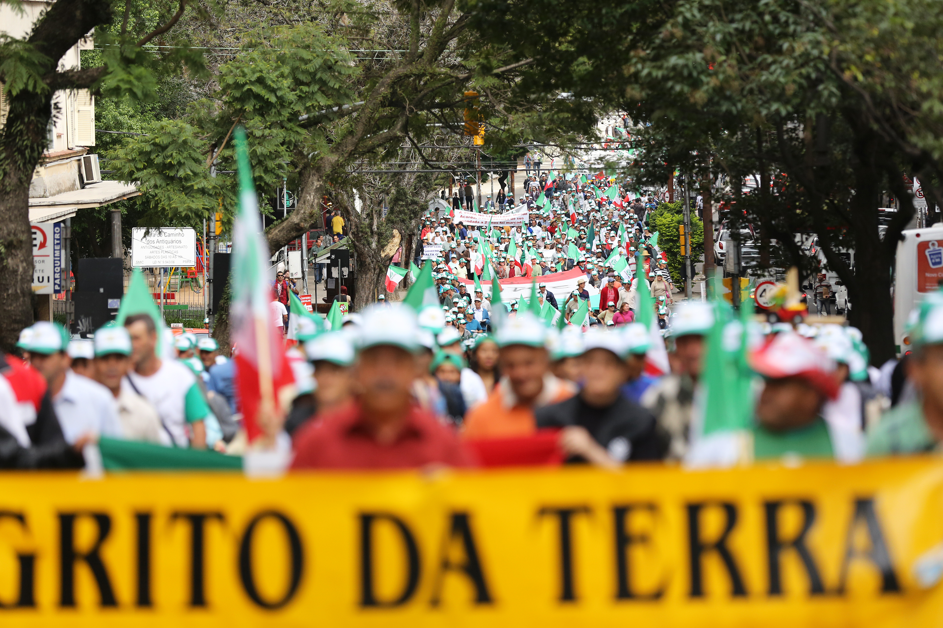 Foto de Pedro H. Tesch-Brazil Photo Press-AFP Passeata de agricultores no Grito da Terra