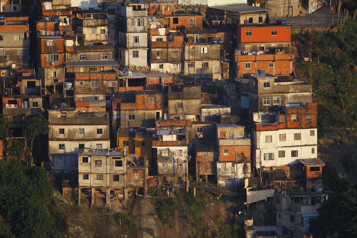 Imagem área do Morro dos Prazeres, em Santa Teresa, no Rio de Janeiro. Foto de Custódio Coimbra