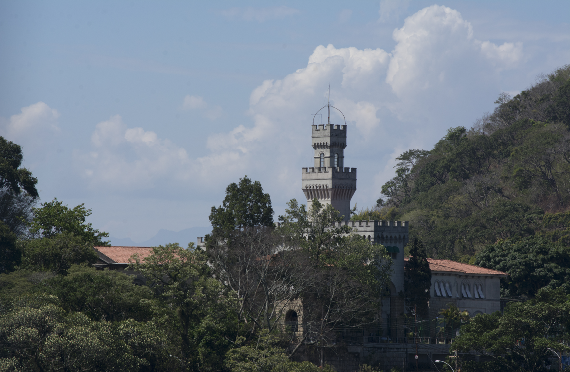 A torre do tradicional castelo de inspiração fiorentina, em Santa Teresa. Foto Angélica Brum