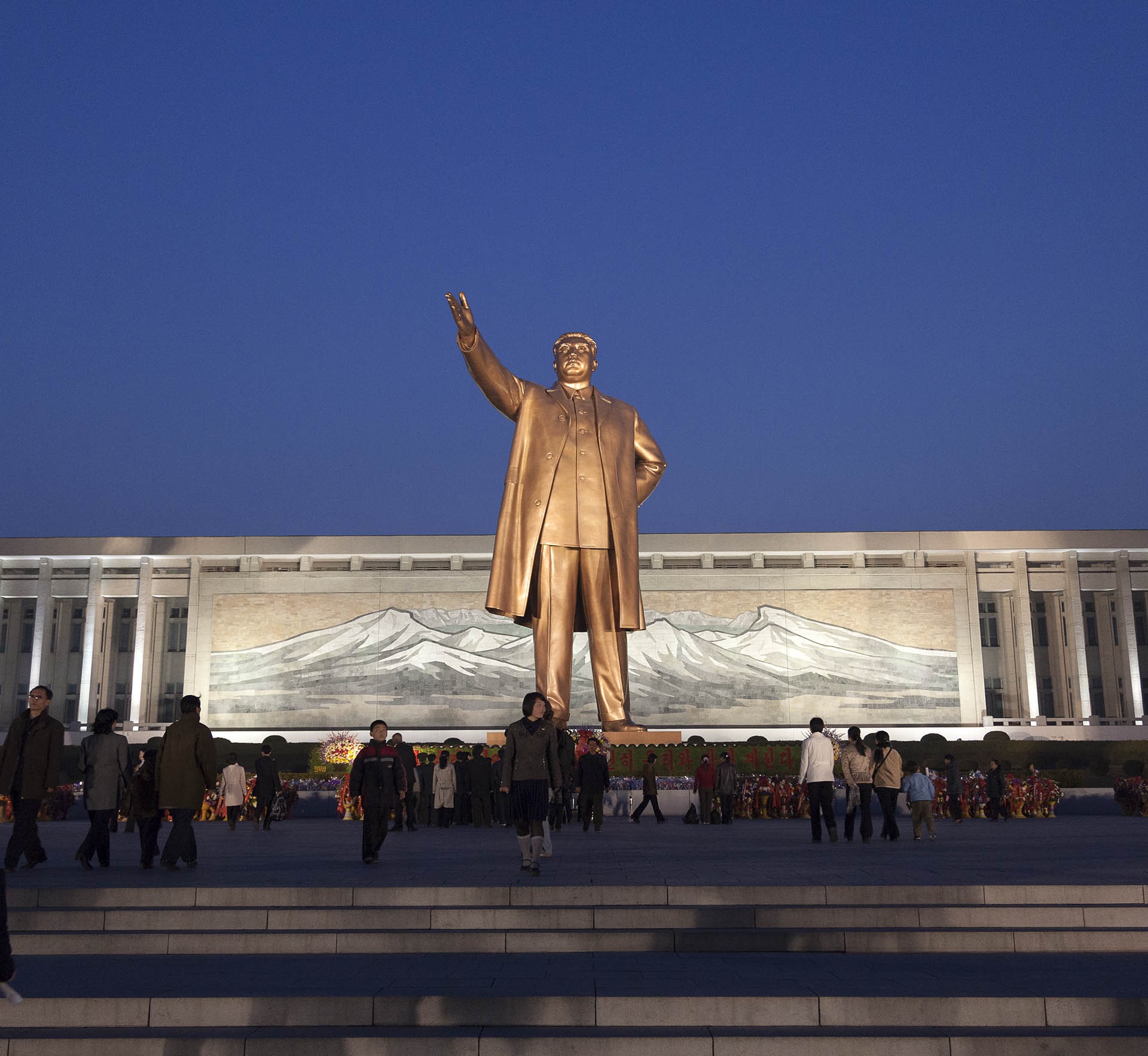 Foto Leo Aversa Assim como em Pyongyang, capital da Coreia do Norte, as reverências no Facebook são a escolha mais prudente. Foto Leo Aversa