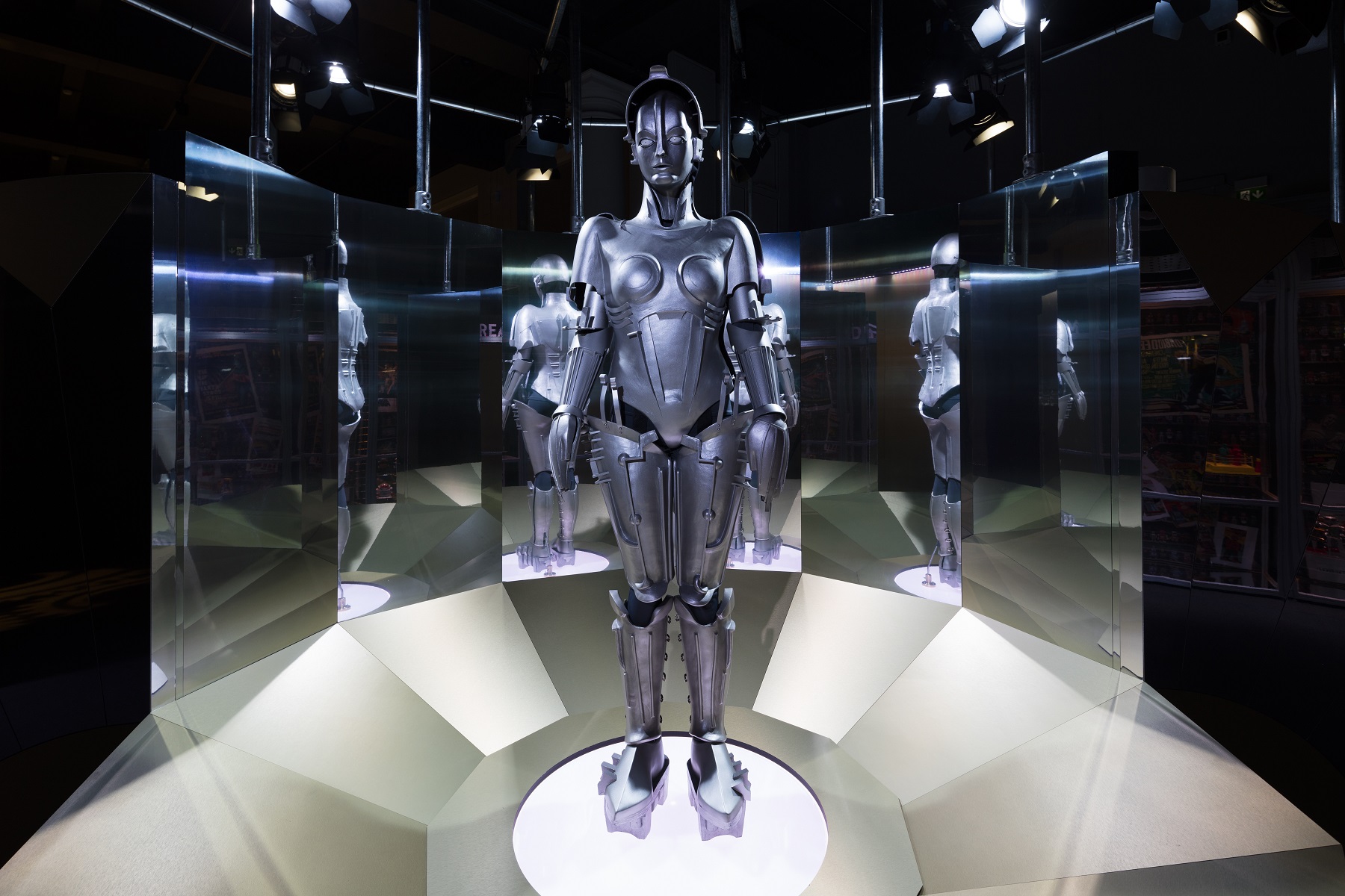 Foto Science Museum A réplica da icônica Maria, do clássico filme “Metropolis” (1927), de Fritz Lang. Foto Science Museum