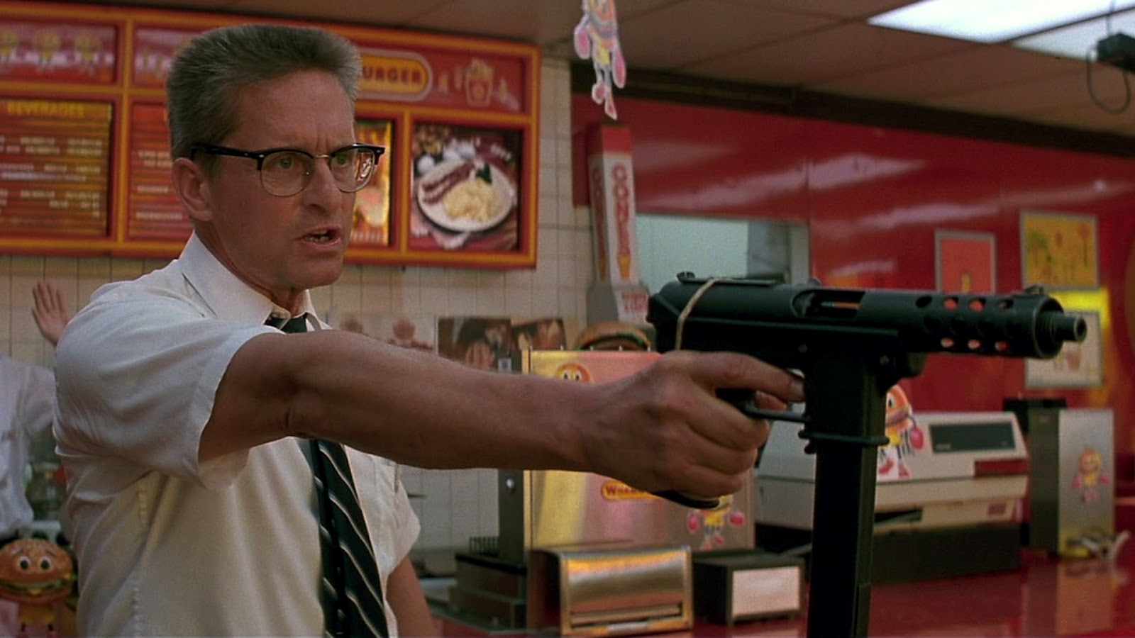 "Um dia de fúria": Michael Douglas explode contra tudo e contra todos no filme de 1993 (Reprodução)