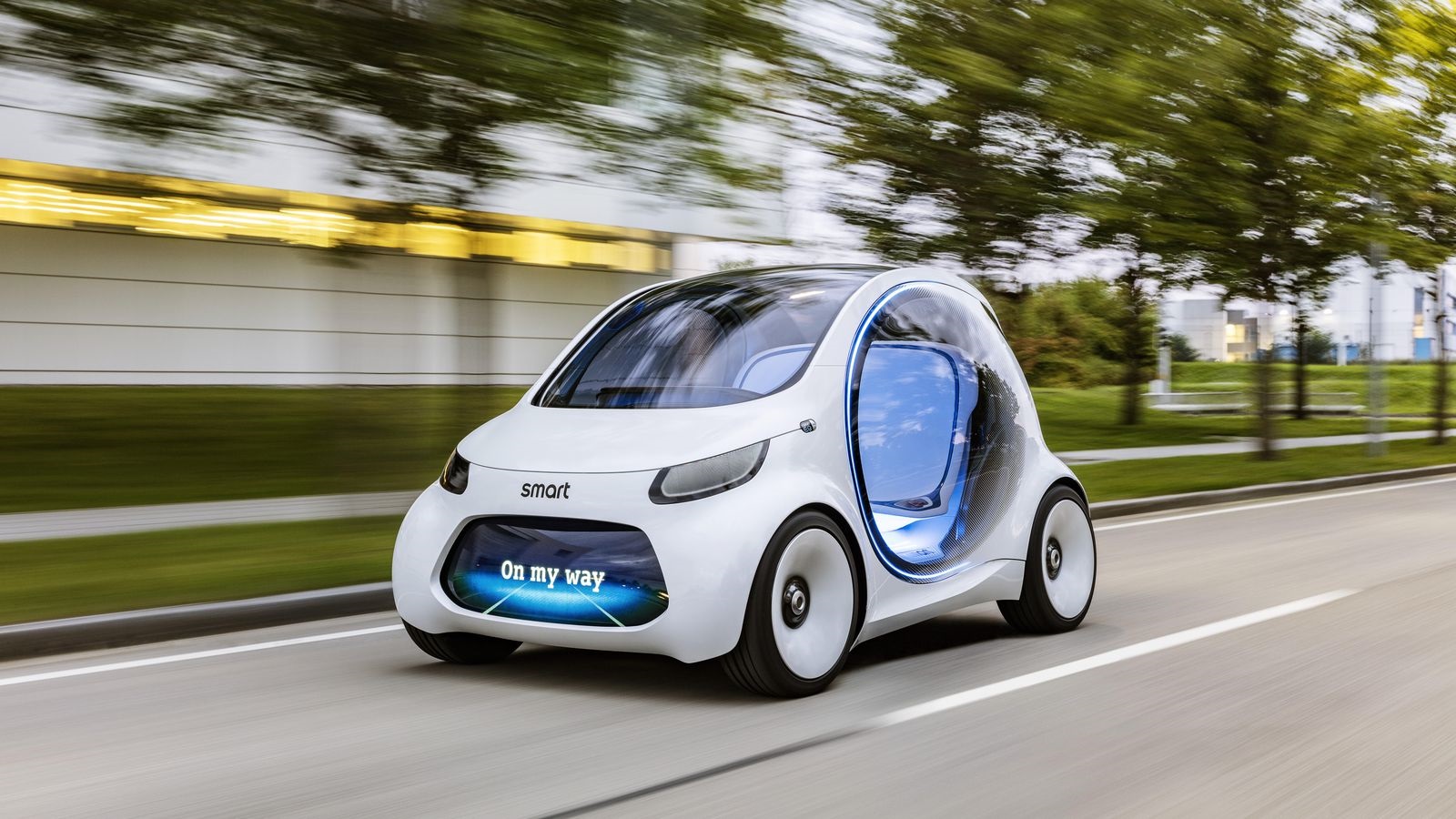 Foto Divulgação O pequeno Smart Vision une eletricidade com direção autônoma e tem como foco o chamado "car sharing", sistema de aluguel de carros. Foto Divulgação