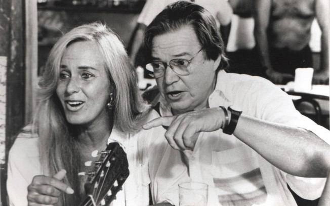 Foto Divulgação Helô Pinheiro, a eterna musa de Ipanema, ao lado do maestro Tom Jobim. Foto Divulgação