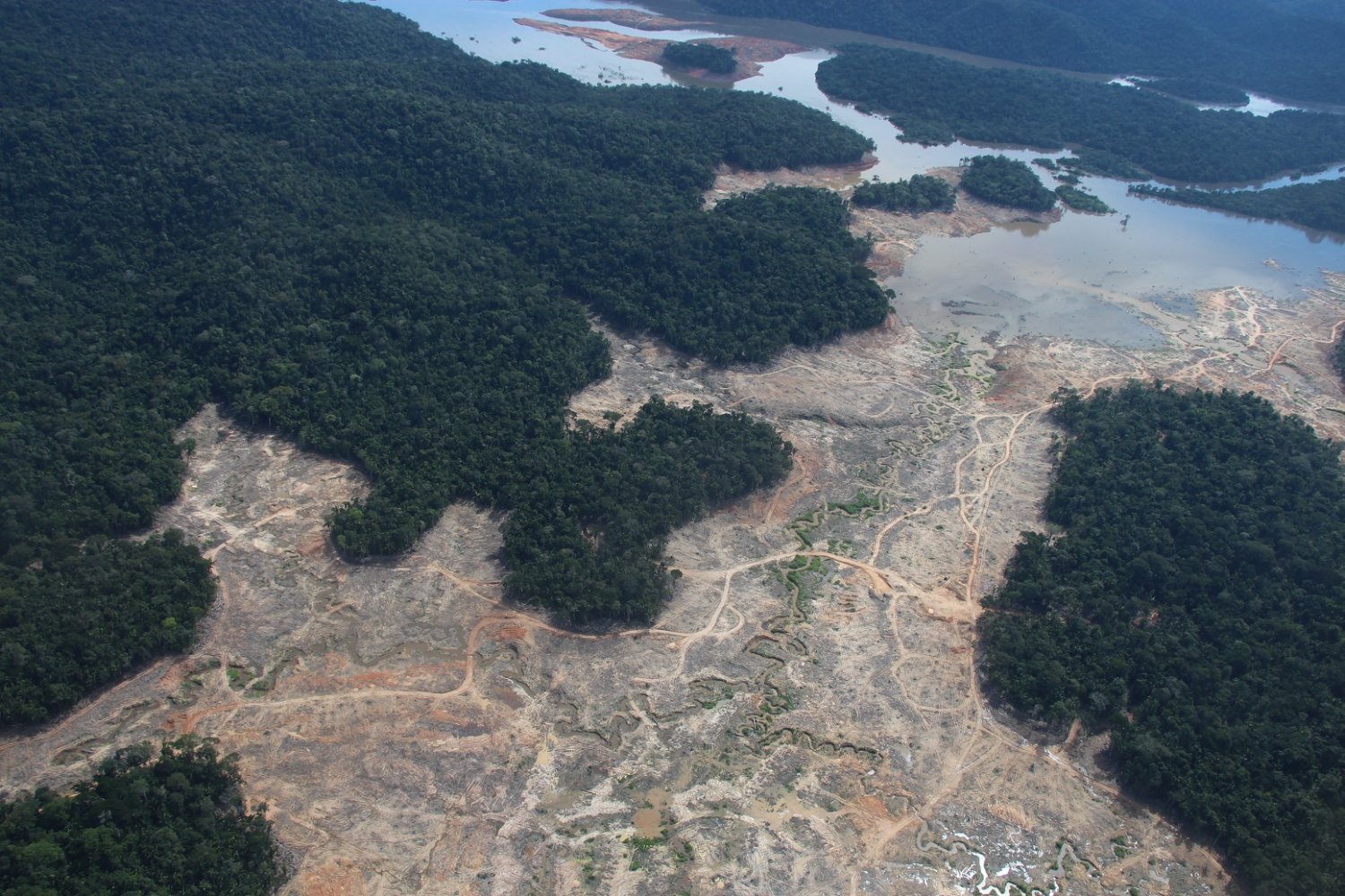 Foto Isaac Risco-Rodriguez/DPA Área desmatada na Amazônia próxima ao Parque Nacional de Juruena. Foto Isaac Risco-Rodriguez/DPA