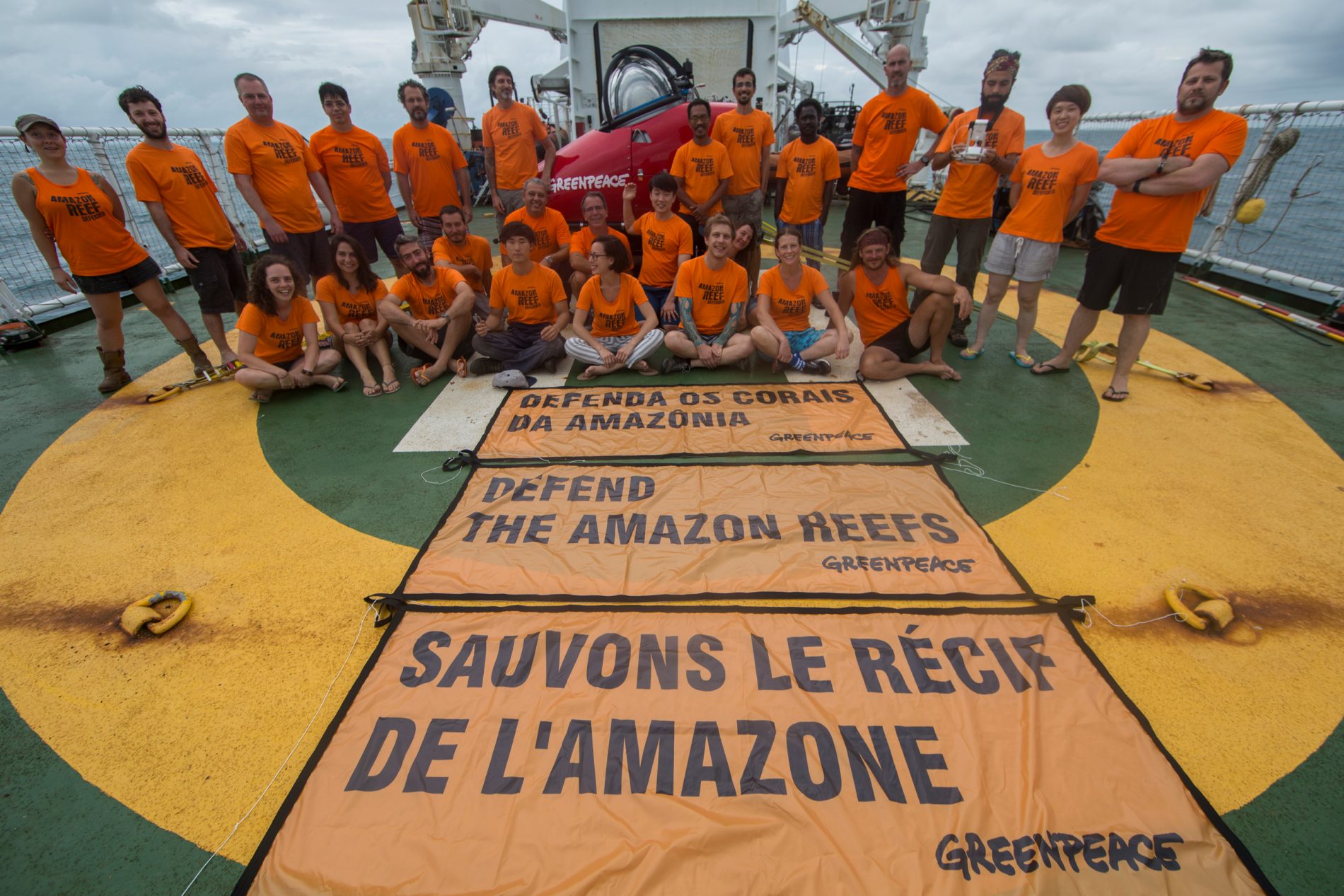 Foto de Marizilda Cruppe/ Greenpeace Brasil Esperanza, um dos três navios do Greenpeace, está na região da foz do rio Amazonas, no Amapá, para a campanha “Defenda os Corais da Amazônia. O objetivo é observar debaixo d’água, pela primeira vez, os recifes de corais.