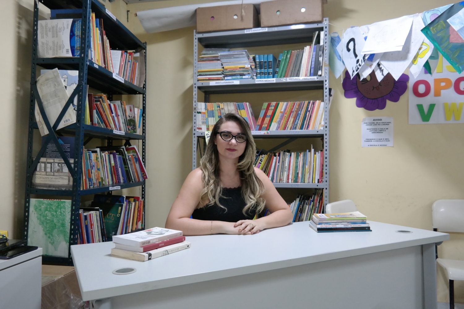 Concursada há sete anos, a professora Helem denuncia violências contra os professores, principalmente, as mulheres (Foto Catarina Barbosa)
