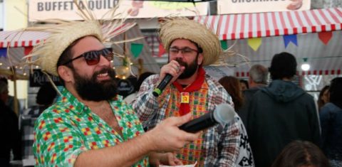 Raphael Vidal comanda a festa de São João ao lado do parceiro Caio Barbosa. Foto Divulgação