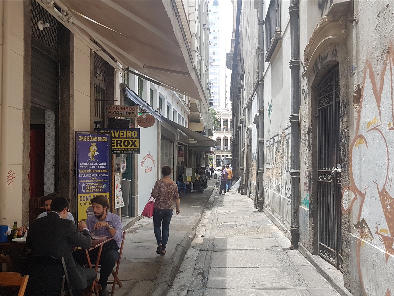 Foto Oscar Valporto O Beco dos Barbeiros ganhou o nome ainda no período colonial pelos especialistas em barba, cabelo e bigode que, naquela época, se instalaram por ali. Foto Oscar Valporto