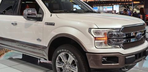 O Ford F-150, carro mais vendido nos EUA, com seus seis metros de comprimento, 2,30m de largura, quase dois metros de altura e duas toneladas. Foto Divulgação