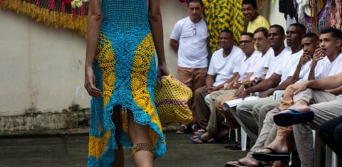 Um dos modelos feito pelos detentos, numa prévia do que será mostrado no SPFW. Foto Danilo Sorrino