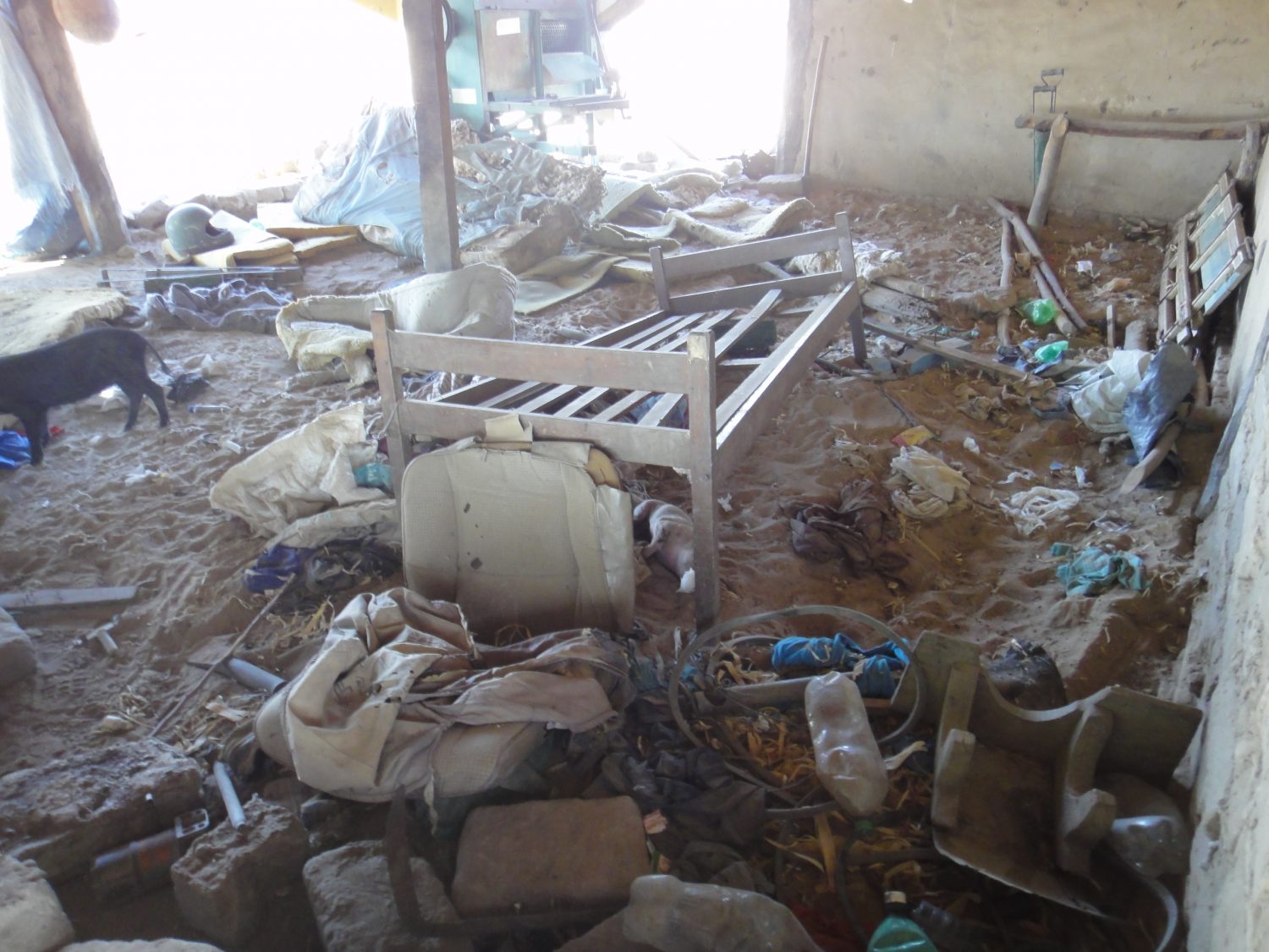 Casas de agricultores destruídas em 2010: segundo ONG ação foi de pistoleiros (Foto de divulgação)