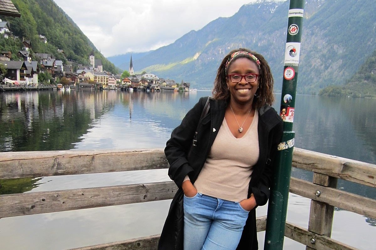 Ana Cristina, no vilarejo de Hallstatt, na Áustria: saída antecipada de Praga, por constrangimento. Foto: Acervo Pessoal