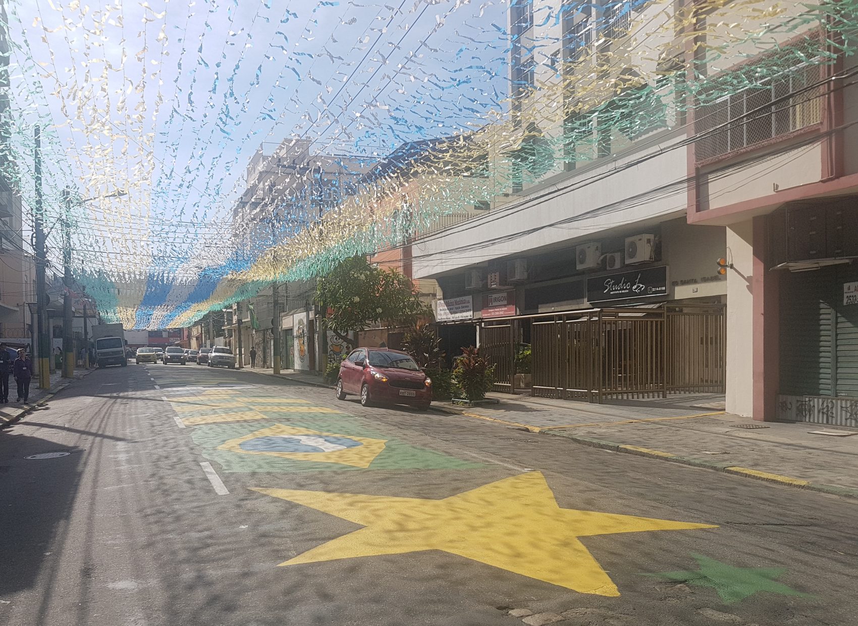 A rua Pereira Nunes no período pré-Copa (Foto Oscar Valporto)