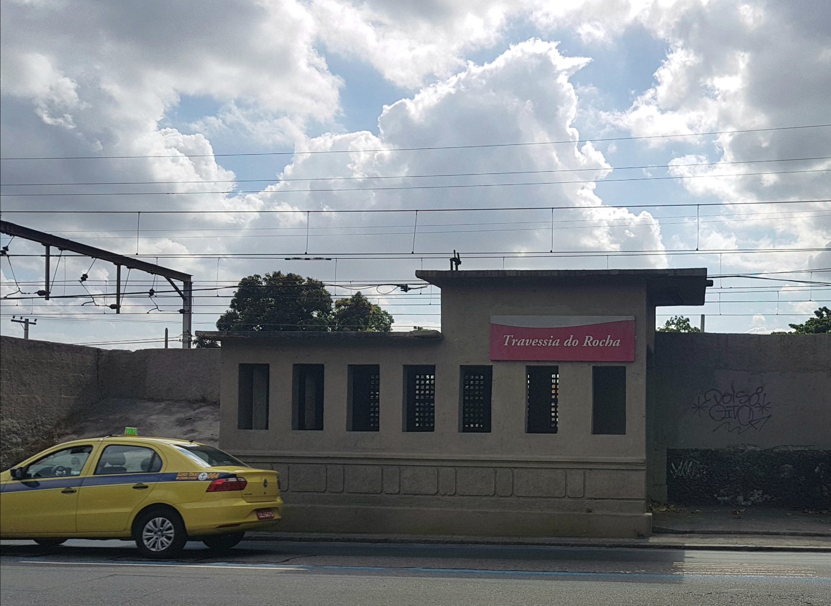 A estação de trem do Rocha: desativada (Foto: Oscar Valporto)
