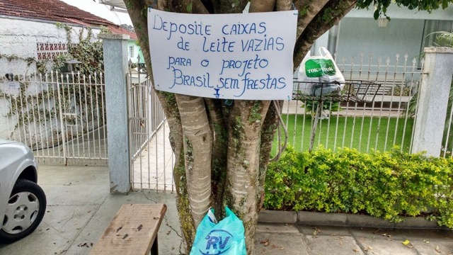 Reciclagem e solidariedade: um dos pontos de coleta do Brasil sem Frestas (Foto Raquel Semmke/divulgação)