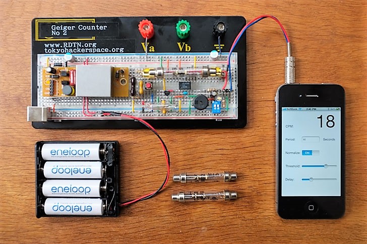 O Geiger, medidor japonês de radiação criado por membros do Tokyo Hackerspace: qualquer pessoa com alguma habilidade em eletrônica pode reproduzir em casa. Foto: Divulgação