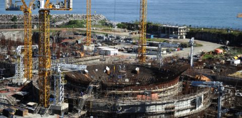 A continuação das obras da Usina Nuclear Angra 3 é uma das decisões que o futuro presidente deverá tomar. Foto Vanderlei Almeida/AFP