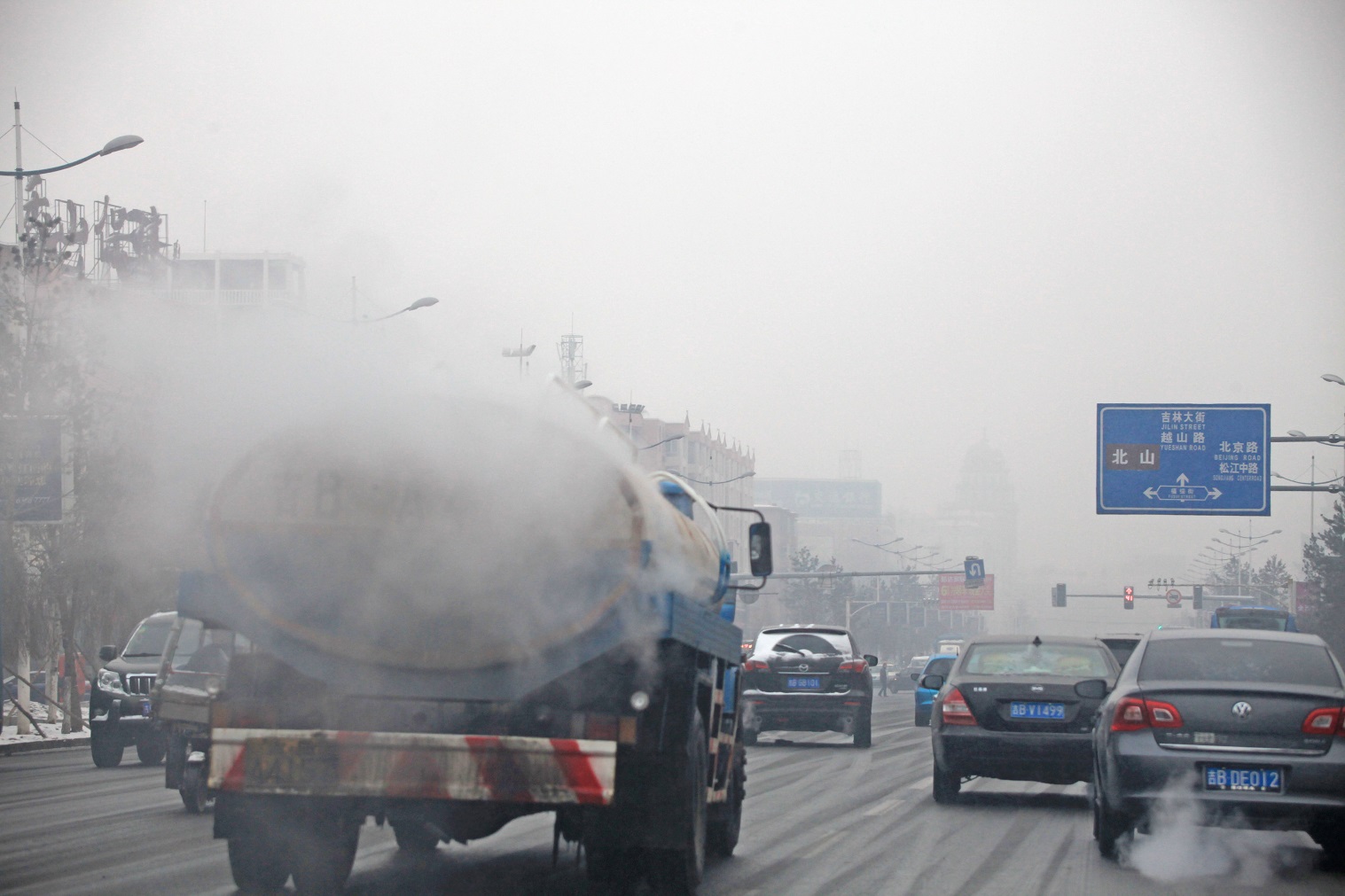 Foto Ding dong / Imaginechina A China está entre os sete países do mundo que já anunciaram a proibição, para os próximos anos, da circulação de carros com motores a combustão. Foto Ding dong / Imaginechina