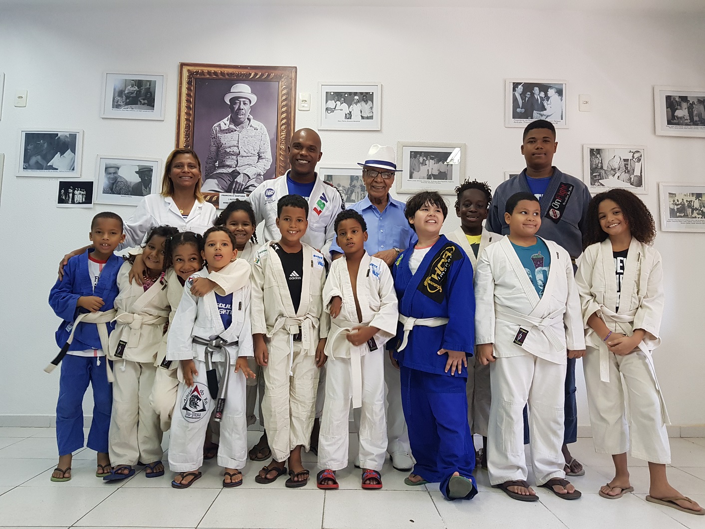 Foto Igor Lioi A quadra da Portela, e também a sede da Portelinha, a antiga quadra, funcionam como espaços abertos para a comunidade de Madureira, Oswaldo Cruz, Campinho, Vaz Lobo, Cascadura, Bento Ribeiro, e outros bairros próximos do subúrbio. Foto Igor Lioi