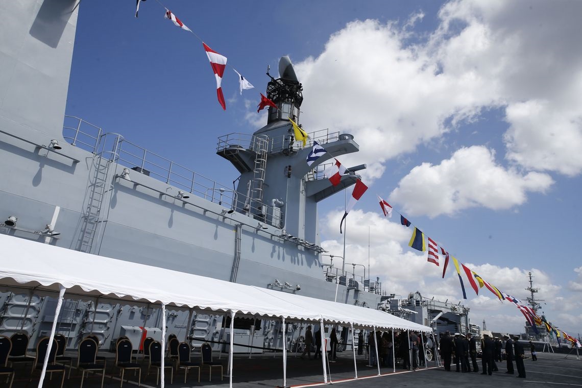Foto Tânia Rêgo/Agência Brasil Fabricado na década de 90, o Porta-Helicópteros Atlântico foi comprado da Marinha inglesa por 84,6 milhões de libras (equivalentes a R$ 417 milhões). Foto Tânia Rêgo/Agência Brasil