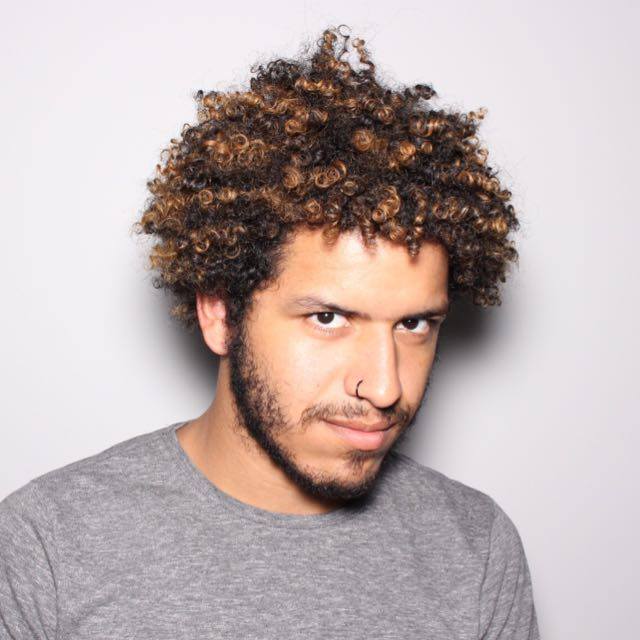 O youtuber Spartakus Santiago passou a prestar mais atenção em seu potencial de compra com a ascensão dos artistas LGBT+ (Foto: Arquivo pessoal)