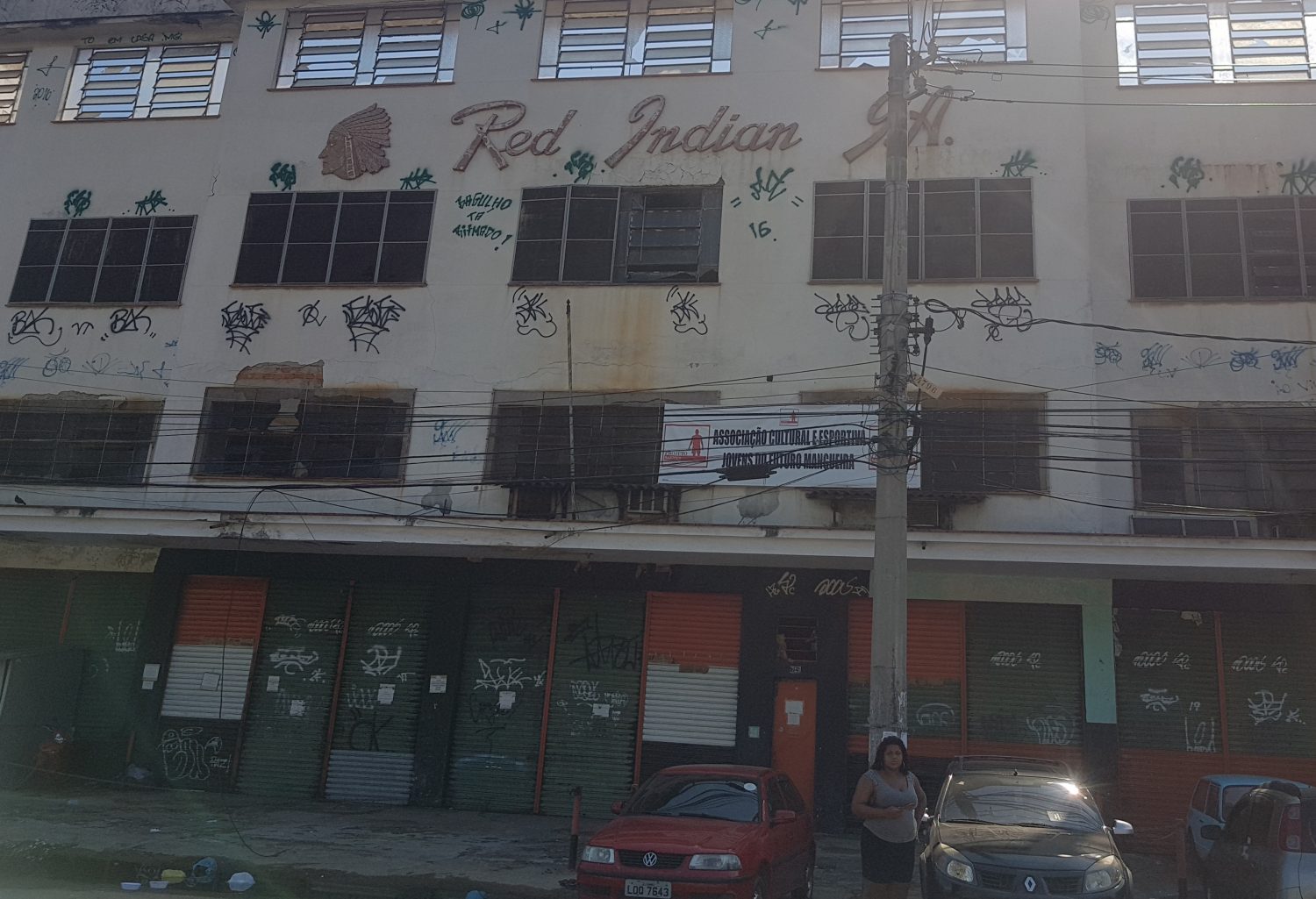 Antiga fábrica de compotas e geleias hoje abandonada: violência afastou empresas (Foto: Oscar Valporto)